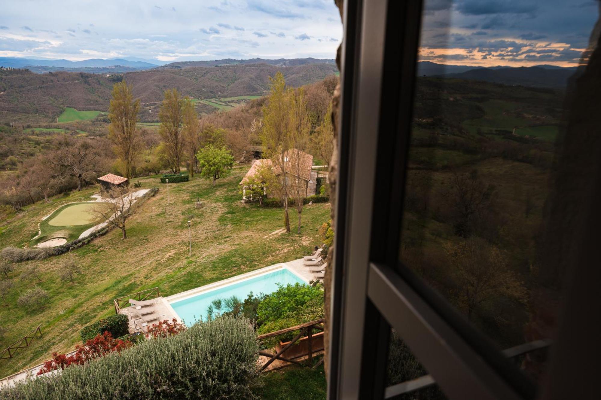 Nikis Resort Gubbio Esterno foto